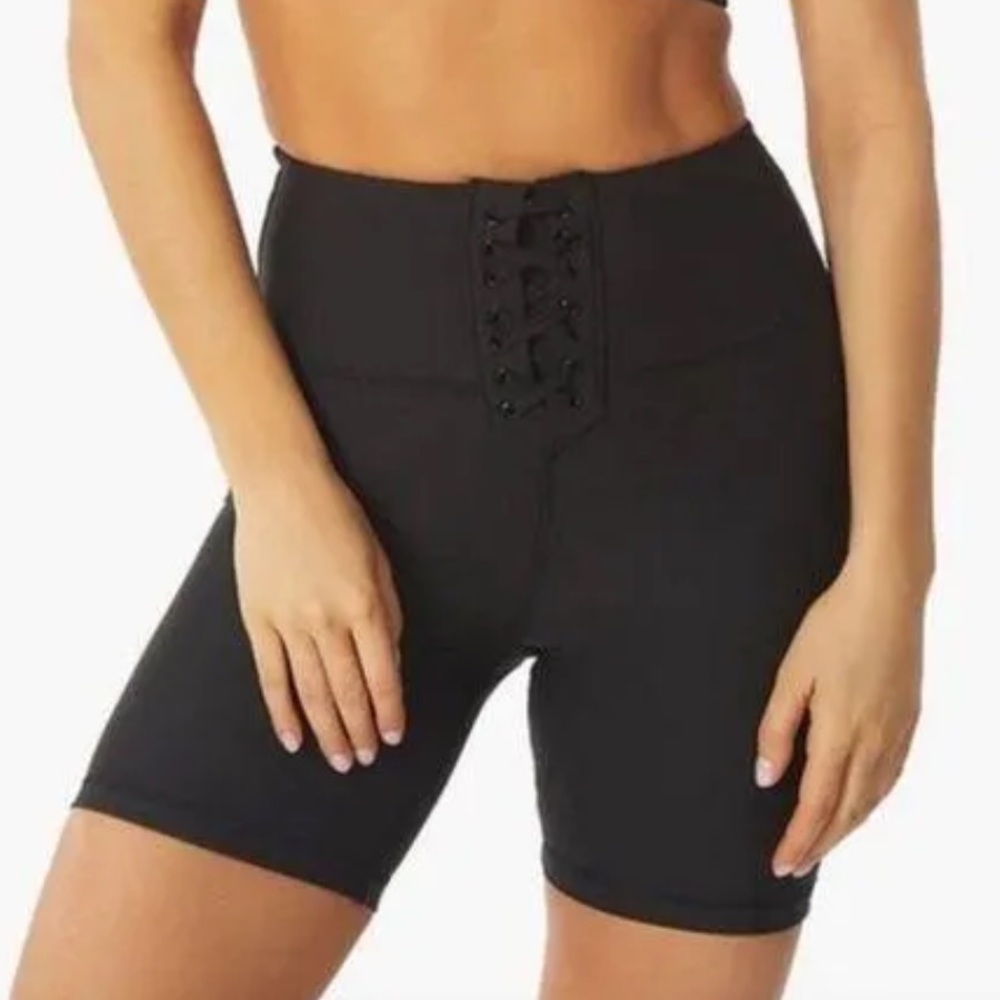 NWOT WEWOREWHAT Lace Up Bike Shorts size Small
